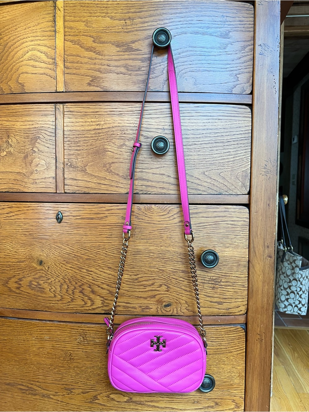 Tory Burch Crazy Pink Kira Chevron Small Leather Camera Bag - Picture 12 of 14